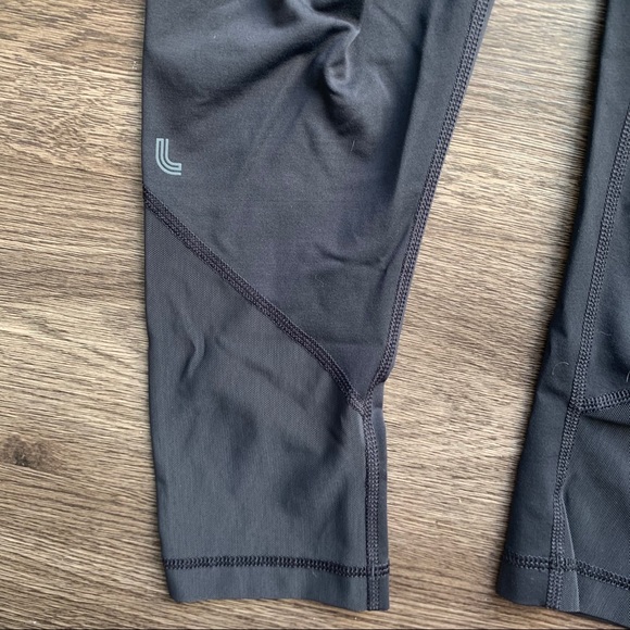 Lole Black high waisted Mesh Paneled Crop Leggings - Picture 5 of 6